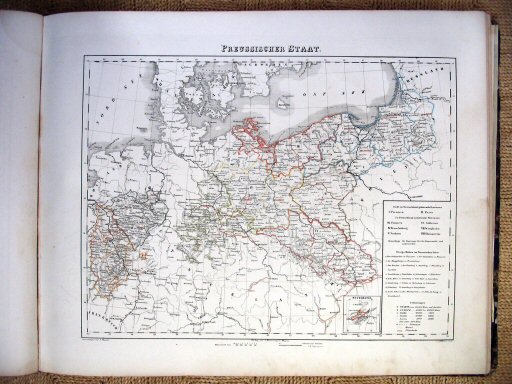 Sohr-Berghaus Hand-Atlas 1847
Pruisen met Neuchâtel (kaart 17)
Prussia with Neuchâtel (sheet 17)