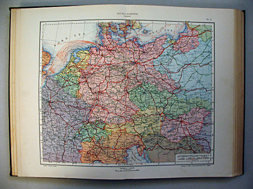 Ullsteins Weltatlas (1923)
3. Mittel-Europa (Verkehr)
Midden-Europa (verkeer) / Central Europe (communications)