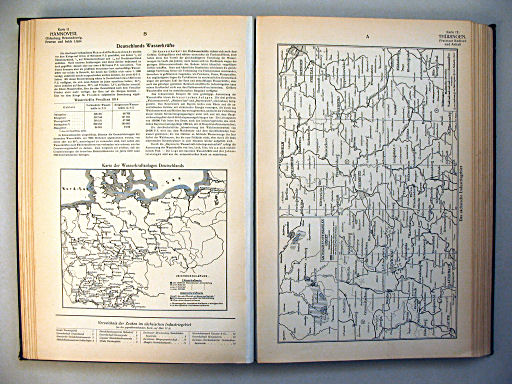 Ullsteins Weltatlas (1923)
11RB-12RA