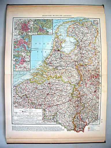 Ullsteins Weltatlas (1923)
24. Niederlande, Belgien und Luxemburg
Nederland, België en Luxemburg
Netherlands, Belgium and Luxemburg