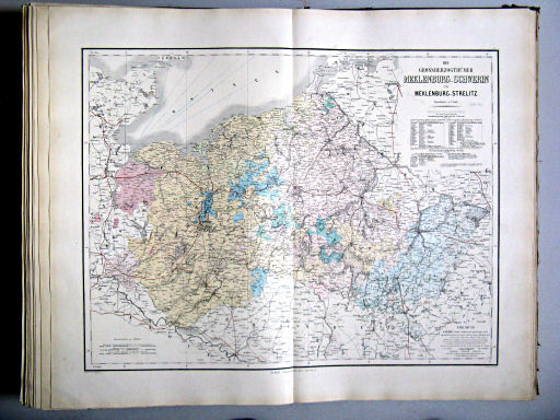 Hand-Atlas des Himmels und der Erde (1880)
23. Die Grossherzogthümer Meklenburg-Schwerin und Meklenburg-Strelitz