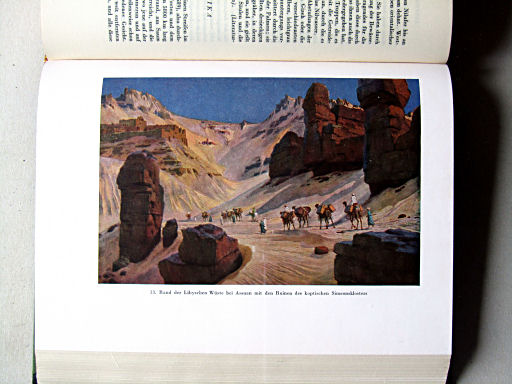 Länderkunde, Handbuch zum Stieler (1926)
13. Rand des Libyschen Wüste bei Assuan mit den Ruinen des koptischen Simeonsklosters