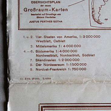 Ubique terrarum, Perthes-Karten
Drukcode / Printing code: 15.&nbsp;I/44.&nbsp;10&nbsp;000.
Licentienummer / License number: L/0998