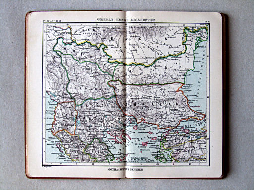 Perthes' Atlas antiquus (ca. 1908)
10. Terrae Haemo adiacentes