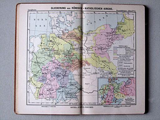 Perthes' Staatsbürger-Atlas (1896)
4. Gliederung der Römisch-Katholischen Kirche