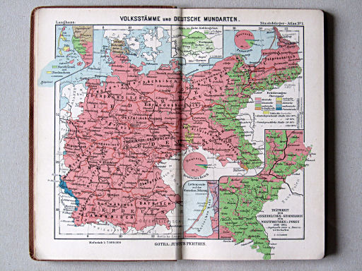 Perthes' Staatsbürger-Atlas (1904)
1. Volksstämme und deutsche Mundarten