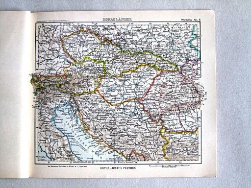 Kleiner Handatlas der ganzen Welt (ca. 1934)
5. Donauländer