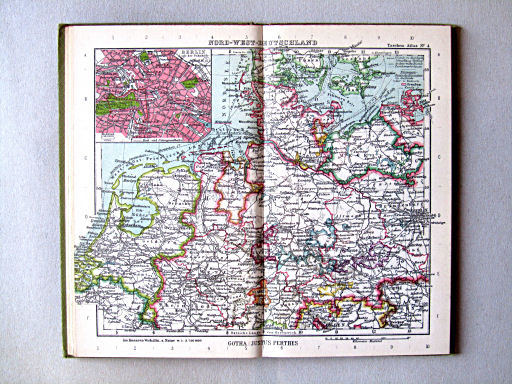 Perthes Taschenatlas der ganzen Welt (1927)
4. Nord-West-Deutschland