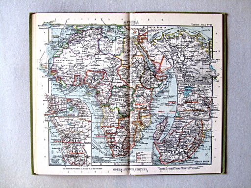 Perthes Taschenatlas der ganzen Welt (1927)
19. Afrika