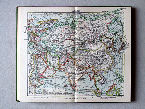 Perthes Taschenatlas der ganzen Welt (1936)
16. Asien
