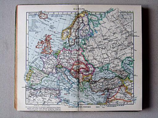 Perthes Taschenatlas der ganzen Welt (1942)
2. Europa