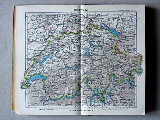 Perthes Taschenatlas der ganzen Welt (1942)
28. Schweiz