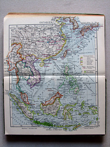 Perthes Taschenatlas der ganzen Welt (1942)
39. Ostasien