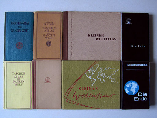 Taschenatlas der ganzen Welt, Die Erde Taschenatlas, Kleiner Weltatlas
Voorkant banden
