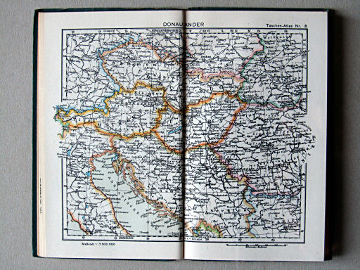 Taschenatlas der ganzen Welt (1949)
8. Donauländer