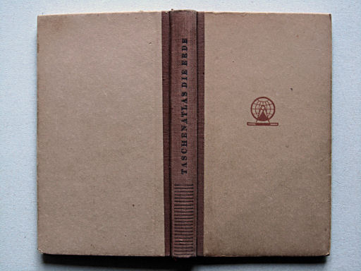 Die Erde Taschenatlas (1955)
Band / Binding