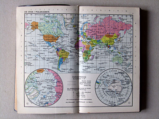 Die Erde Taschenatlas (1958)
1. Die Erde / Polargebiete