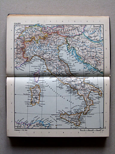 Die Erde Taschenatlas (1958)
13. Italien