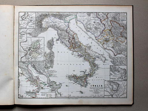 Spruner-Menke, Atlas antiquus, 1865
10. Italia adiectis iis, in quas usque ad Augusti tempus Italiae nomen propagatum est, regionibus, Sicilia, Sardinia, Corsica, quales fuerunt ante adventun Gallorum