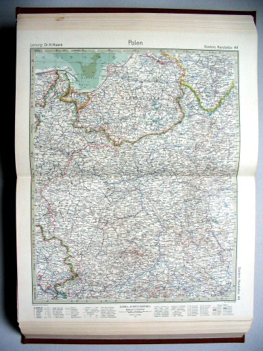 Stielers Hand-Atlas, 10. Aufl. (1925)
44. Polen
Polen / Poland
(1922,1 / VII 22)