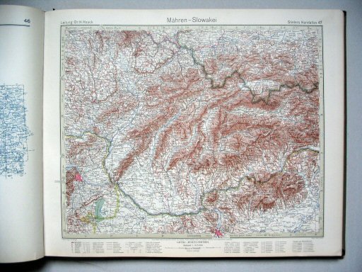 Stielers Hand-Atlas, 10. Aufl. (1926/27)
47. Mähren - Slowakei
Moravië - Slowakije / Moravia - Land of the Slovaks
(1926,4 / X 21)