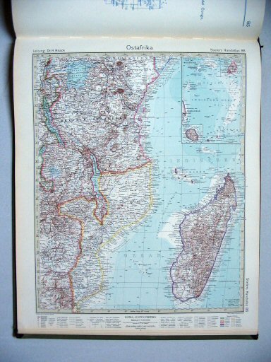 Stielers Hand-Atlas, 10. Aufl. (1926/27)
86. Ostafrika
Oost-Afrika / East Africa
(1927,3 / II 25)