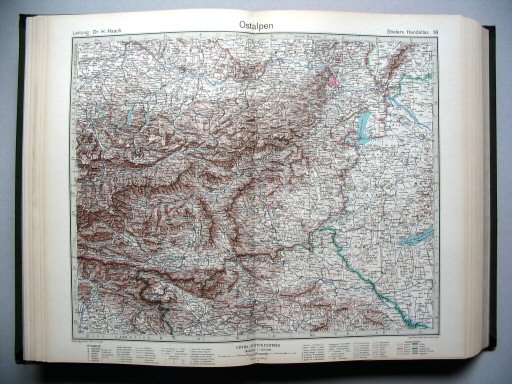 Stielers Hand-Atlas, 10. Aufl. (1939)
18. Ostalpen
Oost-Alpen / Eastern Alps
(1939,10 / III 33)