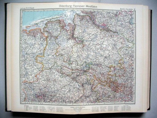 Stielers Hand-Atlas, 1945
10. Oldenburg - Hannover - Westfalen
Oldenburg - Hannover - Westfalen
Oldenburg - Hanover - Westphalia
(1939,10 / IV 39)