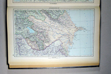 Атлас Мира / Atlas Mira (1954)
50. Азербайджанская ССР, политико-административная карта