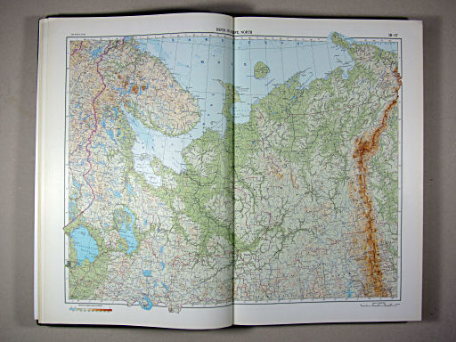 The World Atlas / Атлас Мира (1967)
16-17. RSFSR in Europe, North