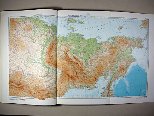 The World Atlas / Атлас Мира (1967)
40-41. RSFSR, North-East