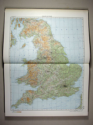 The World Atlas / Атлас Мира (1967)
61-62. England and Wales