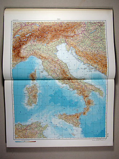 The World Atlas / Атлас Мира (1967)
73-74. Italy