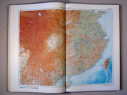 The World Atlas / Атлас Мира (1967)
117-118. China, Central and South
