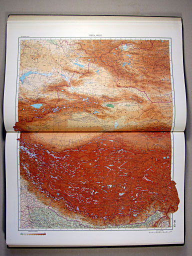 The World Atlas / Атлас Мира (1967)
120-121. China, West
