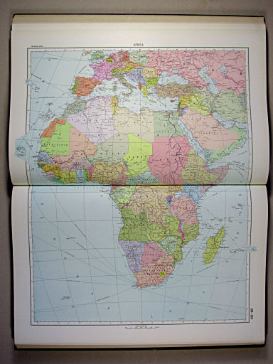 The World Atlas / Атлас Мира (1967)
158-159. Africa, Political