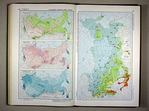 Физико-географический атлас мира (1964)
226. Распределение элементов водного баланса
227. Мутность речных вод и сезонное распределение стока взвешенных наносов