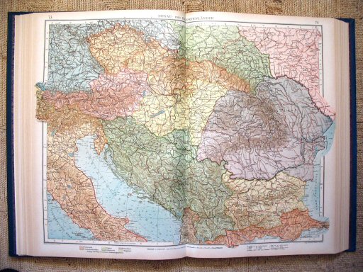 Andrees Handatlas 1921, 1e uitgave
Donau- en Karpatenlanden (kaart 73.74)