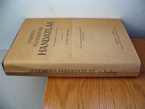 Andrees Handatlas 1922
Atlasband met stofomslag / Atlas volume with dust jacket