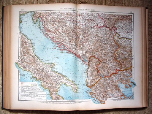 Andrees Handatlas 1922
134.135. Balkanhalbinsel, westlicher Teil