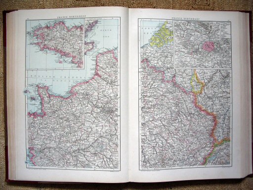 The Universal Atlas 1893
Noord-Frankrijk (kaarten 27 en 28)