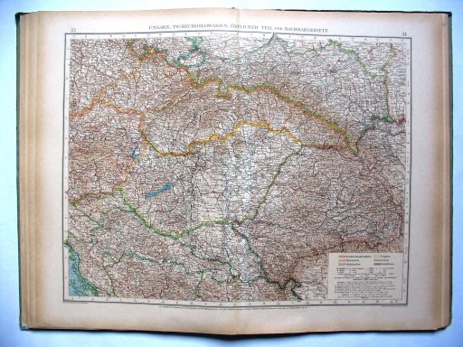 Ergänzungsband Andrees 1922
Hongarije, Oost-Tsjechoslowakije (kaart 33.34)