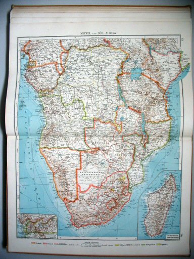 Velhagen & Klasings Kleiner Handatlas (1912)
85.86. Mittel- und Süd-Afrika