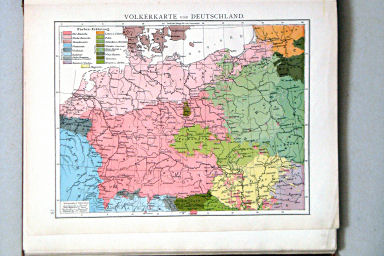 Andree-Putzger's Gymnasial- und Realschul-Atlas, 1893
67. Völkerkarte von Deutschland