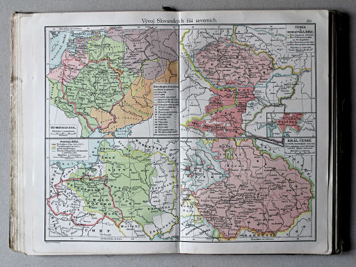 Putzgerův historický školní atlas, Čechy, 1911
20. Vývoj Slovanských říší severních