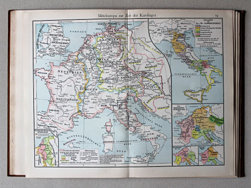 Putzgers Historischer Schul-Atlas, Schweiz, 1913
14. Mitteleuropa zur Zeit der Karolinger