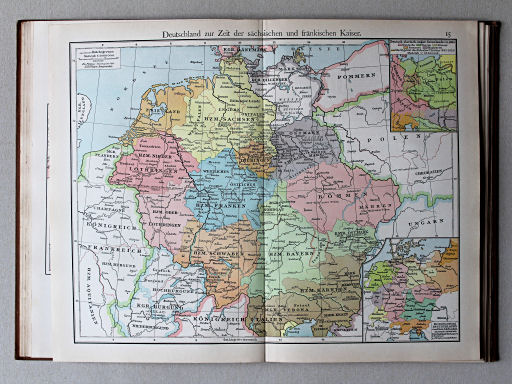Putzgers Historischer Schul-Atlas, Schweiz, 1913
15. Deutschland zur Zeit der sächsischen und fränkischen Kaiser
