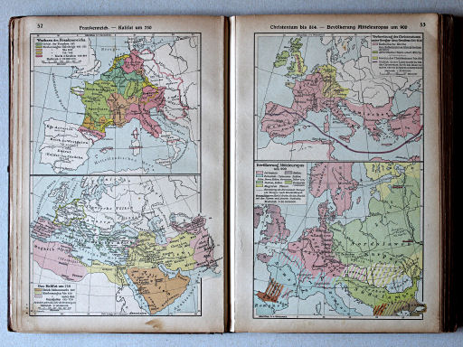 Putzgers Historischer Schul-Atlas, Große Ausgabe, 1923
52. Frankenreich – Kalifat um 750
53. Christentum bis 814 – Bevölkerung Mitteleuropas um 900