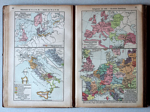 Putzgers Historischer Schul-Atlas, Große Ausgabe, 1923
60. Dänemark im 11. u. 13. Jh. – Italien im 10. u. 11. Jh.
61. Religionen um 1000 – Kirchliche Einteilung
