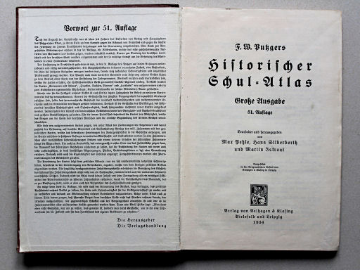 Putzgers Historischer Schul-Atlas, Große Ausgabe, 1934
Schutblad voorin met voorwoord, titelpagina / Front endpaper with preface, title page